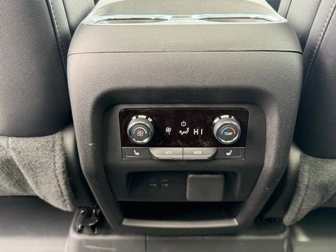 New 2026 Chevrolet Traverse RS w/ LPO, Floor Liner Package image 33