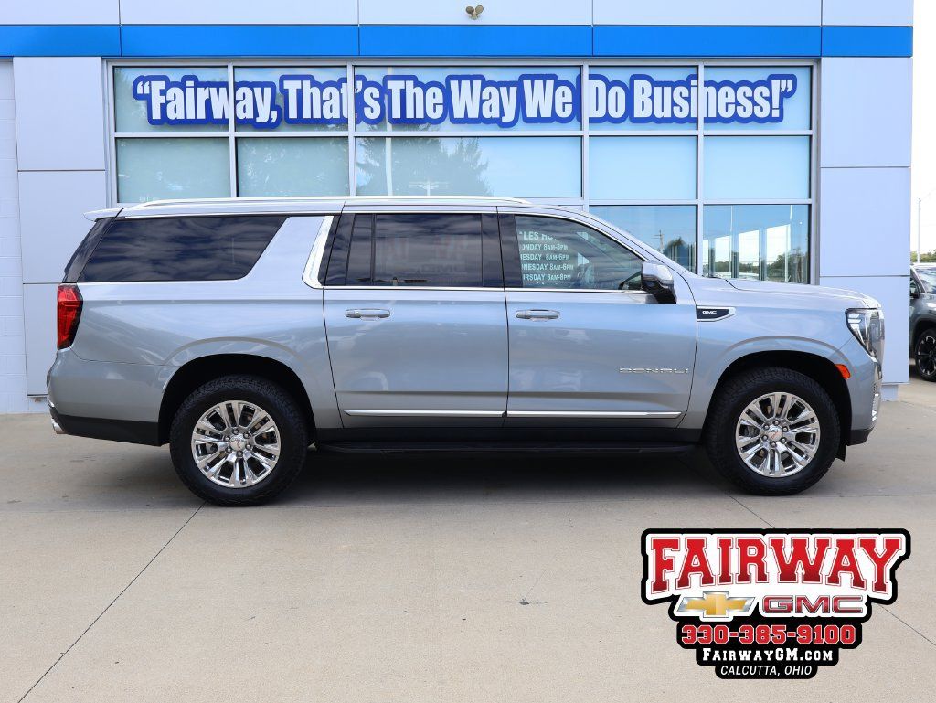 Used 2024 GMC Yukon XL Denali AWD/4WD image 1
