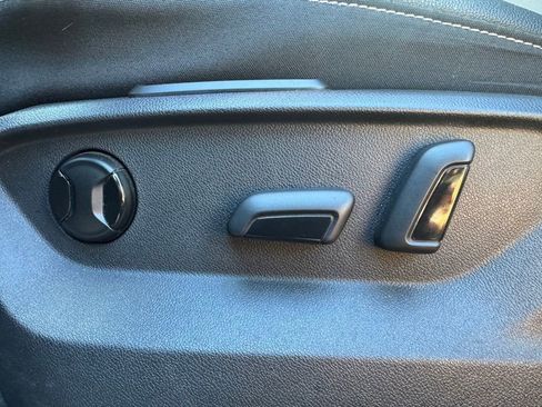 Used 2021 Volkswagen Atlas SEL image 12