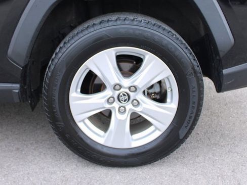 Used 2019 Toyota RAV4 XLE image 37
