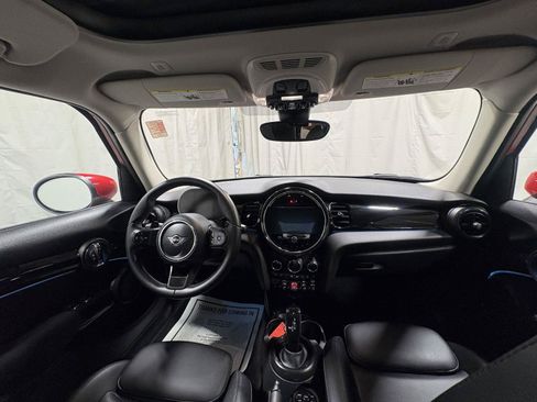 Used 2024 MINI Cooper S FWD image 9