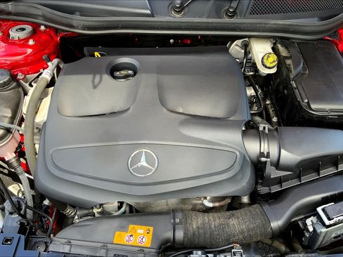 Used 2020 Mercedes-Benz GLA 250 4MATIC image 33
