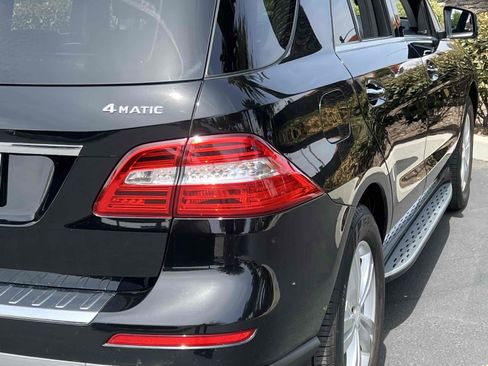 Used 2015 Mercedes-Benz ML 350 4MATIC w/ Premium 1 Package image 41
