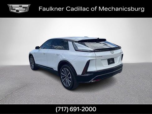 Used 2024 Cadillac Lyriq Sport AWD/4WD image 7