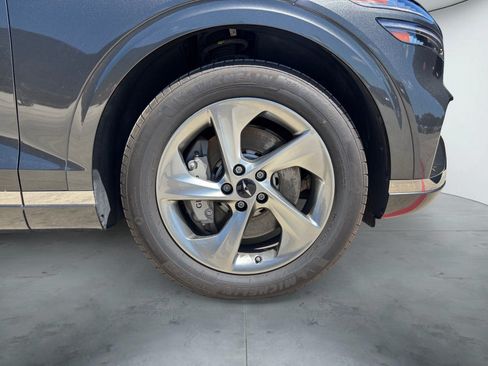New 2026 Genesis GV70 2.5T AWD/4WD image 14