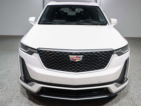 Used 2023 Cadillac XT6 Premium Luxury AWD/4WD image 4