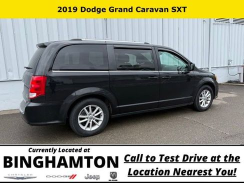Used 2019 Dodge Grand Caravan SXT image 5