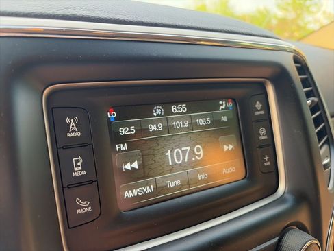 Used 2015 Jeep Grand Cherokee Laredo w/ Quick Order Package 23E image 15