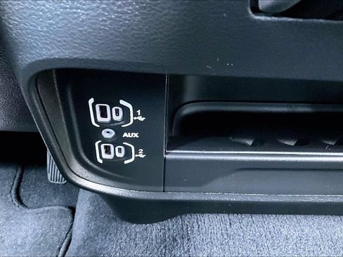 Certified 2026 RAM 2500 Big Horn AWD/4WD image 12