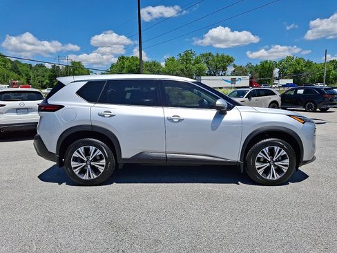 Used 2021 Nissan Rogue SV AWD/4WD image 8
