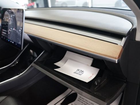 Used 2018 Tesla Model 3 Long Range image 40