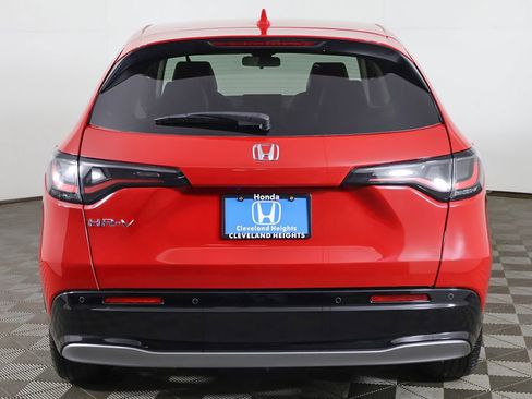 Used 2024 Honda HR-V EX-L image 11