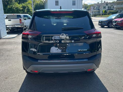 Used 2022 Nissan Rogue SV image 6