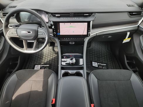 New 2026 Jeep Grand Cherokee L 4WD image 19