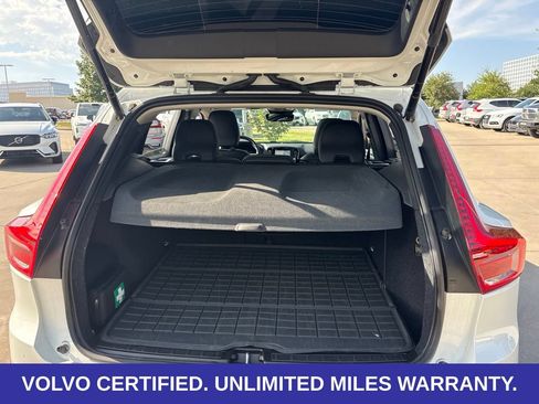 Certified 2026 Volvo XC40 B5 Plus AWD/4WD image 9