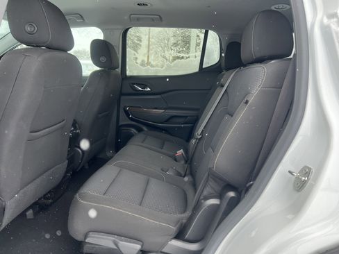 Certified 2023 GMC Acadia SLE image 12