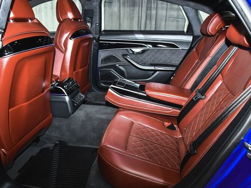 Used 2024 Audi S8 w/ S8 Comfort Plus Package image 59