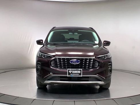 New 2023 Ford Escape SE w/ PHEV Premium Package FWD image 3