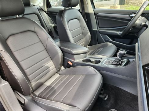 Certified 2023 Volkswagen Jetta SE FWD image 14