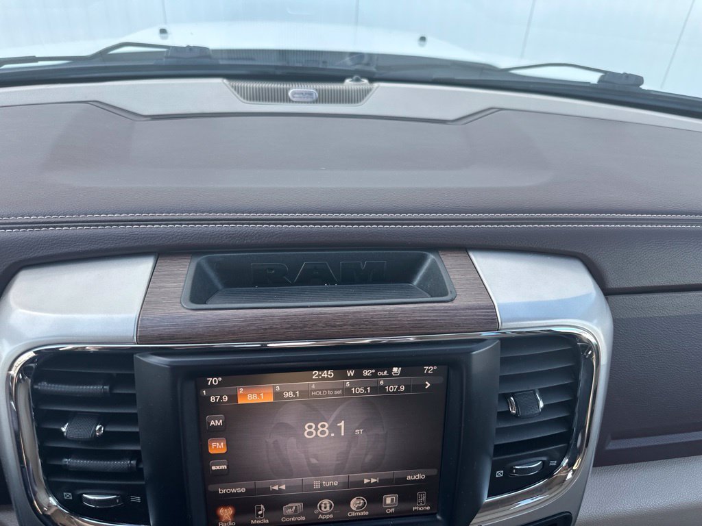 Used 2017 RAM 1500 Laramie w/ Convenience Group AWD/4WD image 43