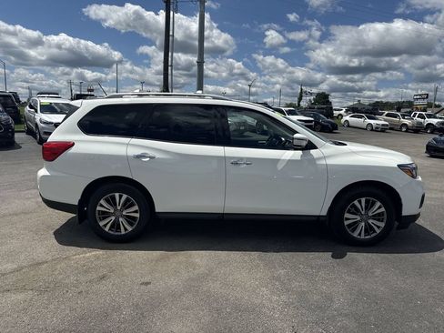 Used 2018 Nissan Pathfinder S FWD image 14