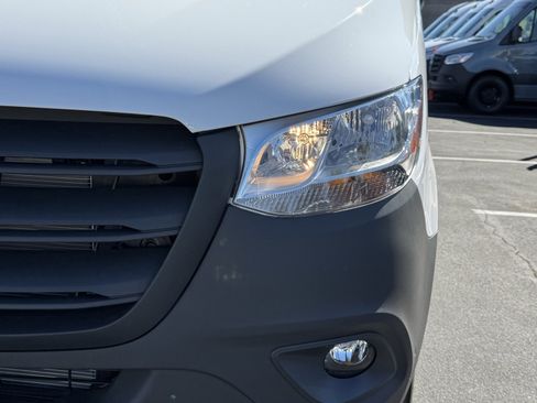 New 2025 Mercedes-Benz Sprinter 2500 image 7