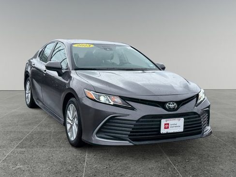 Used 2023 Toyota Camry LE image 7