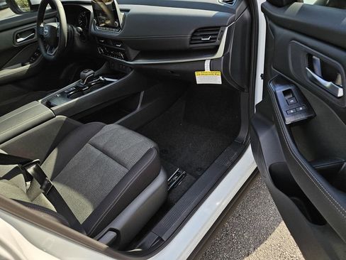 New 2026 Nissan Rogue SV image 5