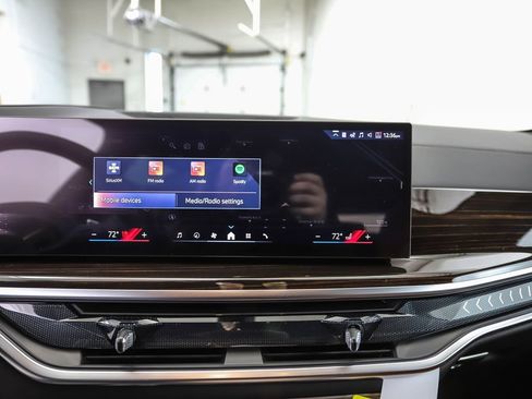 New 2026 BMW X5 xDrive40i w/ M Sport Package image 16