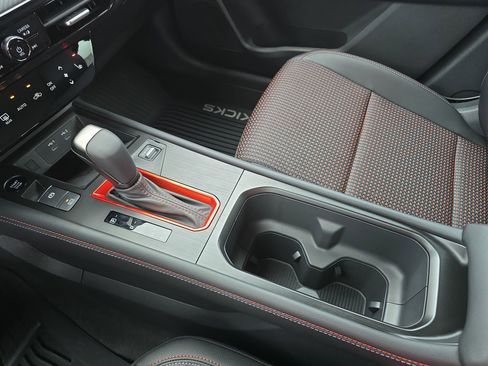 New 2026 Nissan Kicks SR w/ Cold Weather Package image 23