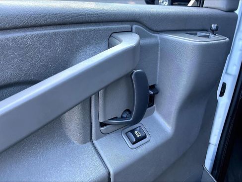 Used 2022 GMC Savana 2500 w/ Driver Convenience Package RWD image 29