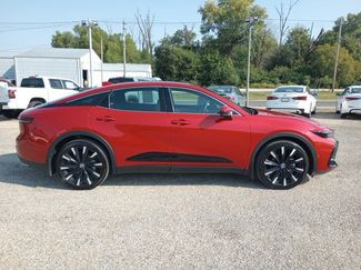 Used 2023 Toyota Crown Platinum video 2