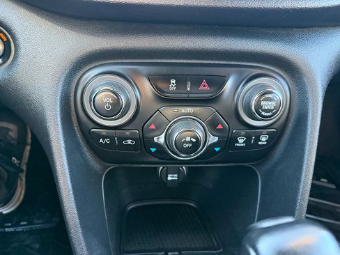 Used 2015 Dodge Dart GT image 22