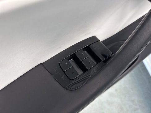 Used 2020 Tesla Model 3 Long Range image 17