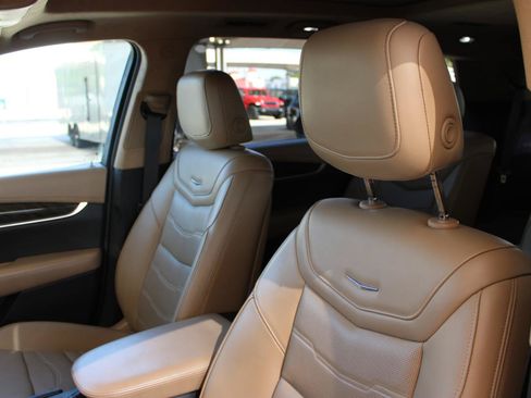 Used 2020 Cadillac XT6 Premium Luxury w/ Platinum Package AWD/4WD image 10