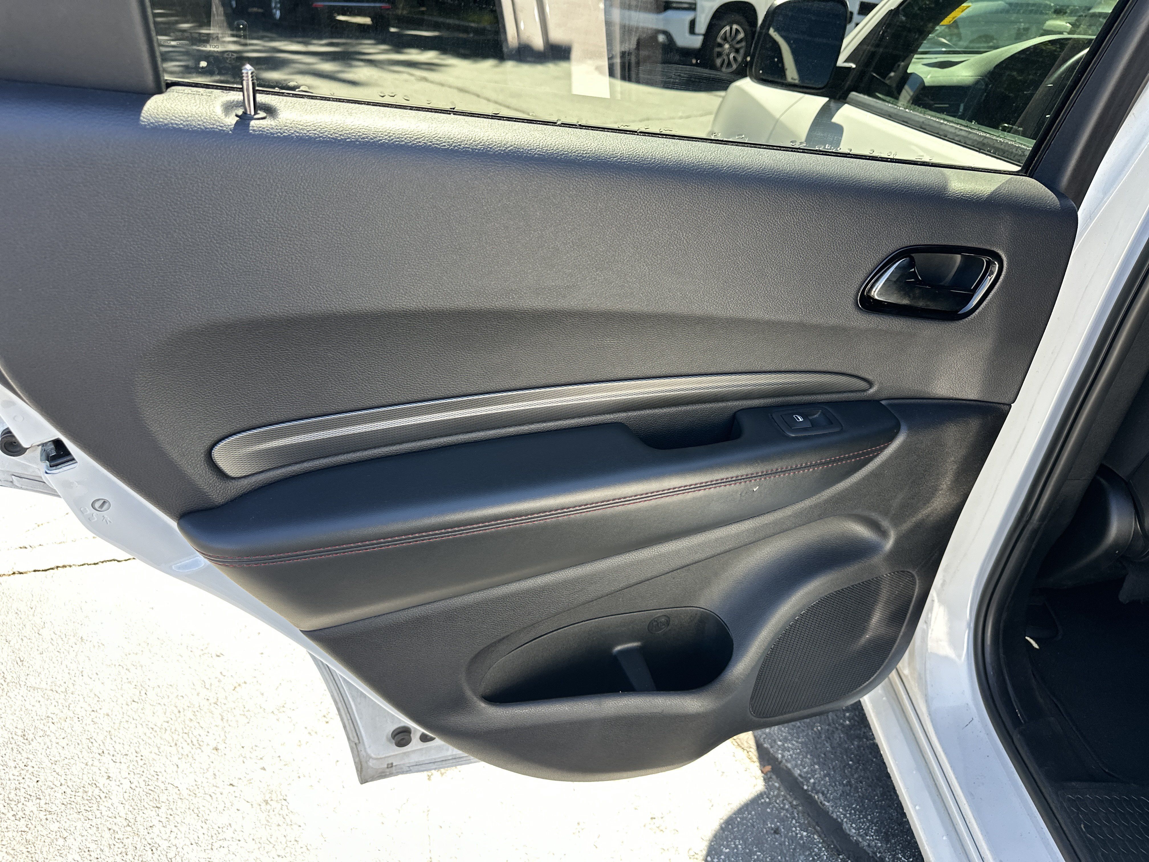 Used 2025 Dodge Durango GT AWD/4WD image 23