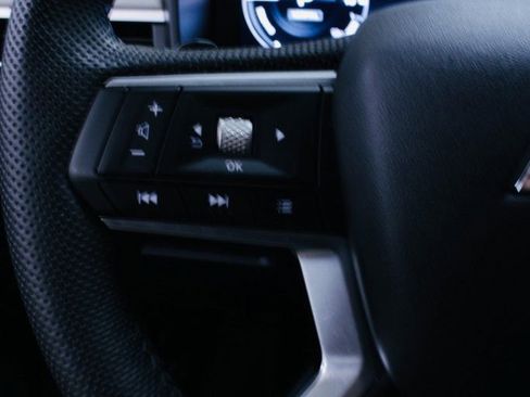 Used 2023 Mitsubishi Outlander SEL image 13