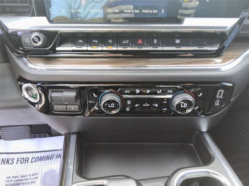 Used 2023 Chevrolet Silverado 1500 RST w/ Convenience Package II AWD/4WD image 19