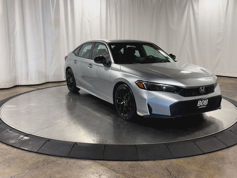 Used 2025 Honda Civic Sport image 3