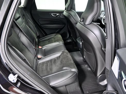 Used 2019 Volvo XC60 T6 R-Design w/ Protection Package Premier AWD/4WD image 29