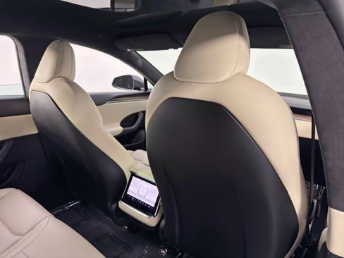 Used 2022 Tesla Model S image 41