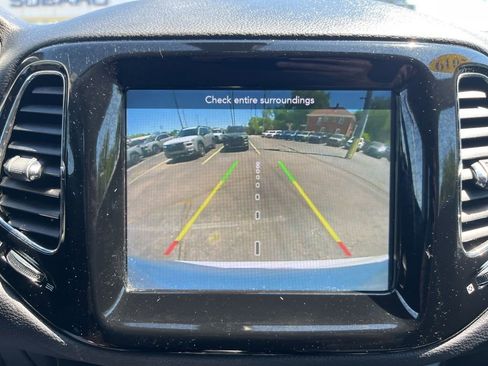 Used 2019 Jeep Compass Limited AWD/4WD image 17