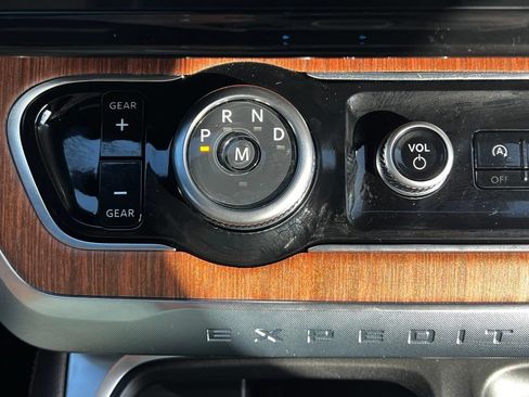New 2027 Ford Expedition King Ranch RWD image 43