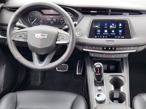 Certified 2023 Cadillac XT4 Sport w/ Enhanced Visibility Package image 27