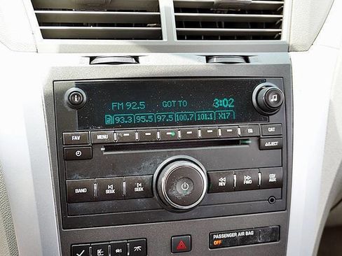 Used 2011 Chevrolet Traverse LT w/ Personal Connectivity Package AWD/4WD image 25