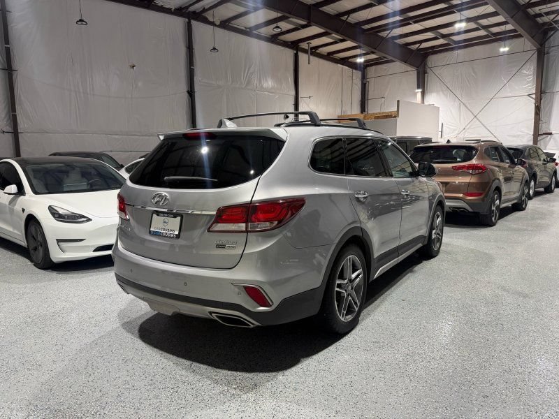 Used 2017 Hyundai Santa Fe Limited AWD/4WD image 6