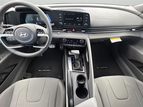 New 2026 Hyundai Elantra Sport FWD image 23