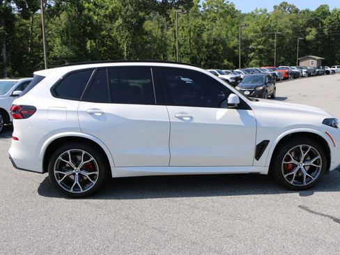 Used 2024 BMW X5 sDrive40i w/ M Sport Package RWD image 9