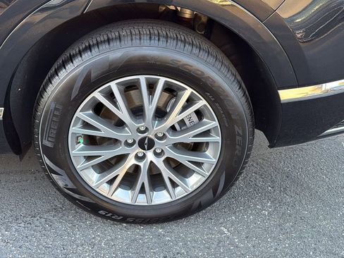 Used 2025 Genesis GV80 2.5T Standard image 9