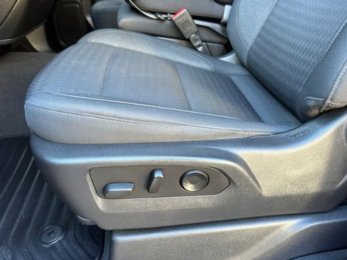 Used 2022 Chevrolet Silverado 1500 Custom image 13